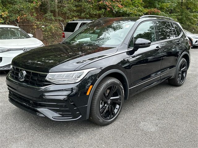 2024 Volkswagen Tiguan SE R-Line Black