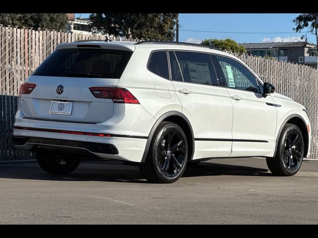 2024 Volkswagen Tiguan SE R-Line Black