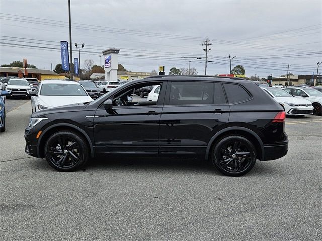 2024 Volkswagen Tiguan SE R-Line Black