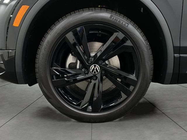 2024 Volkswagen Tiguan/Taos SE R-Line Black