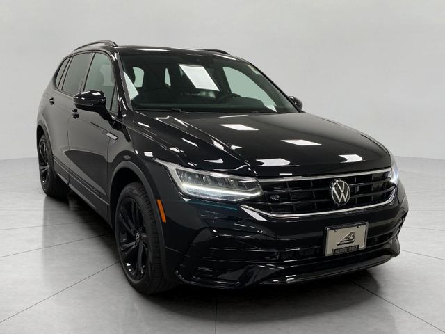 2024 Volkswagen Tiguan/Taos SE R-Line Black