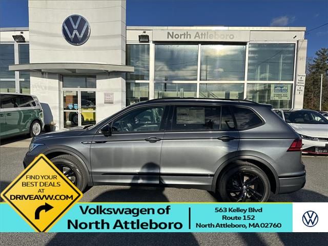 2024 Volkswagen Tiguan SE R-Line Black