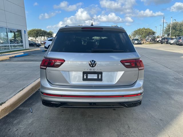 2024 Volkswagen Tiguan SE R-Line Black