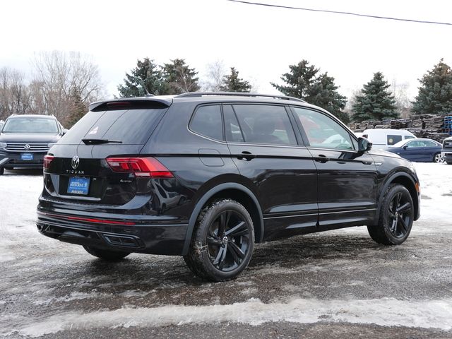 2024 Volkswagen Tiguan SE R-Line Black