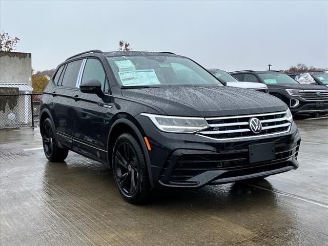 2024 Volkswagen Tiguan SE R-Line Black