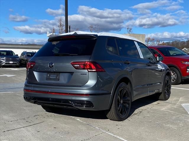 2024 Volkswagen Tiguan SE R-Line Black