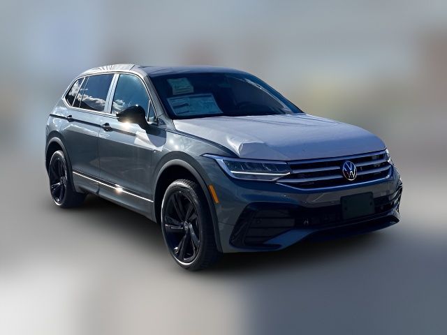 2024 Volkswagen Tiguan SE R-Line Black