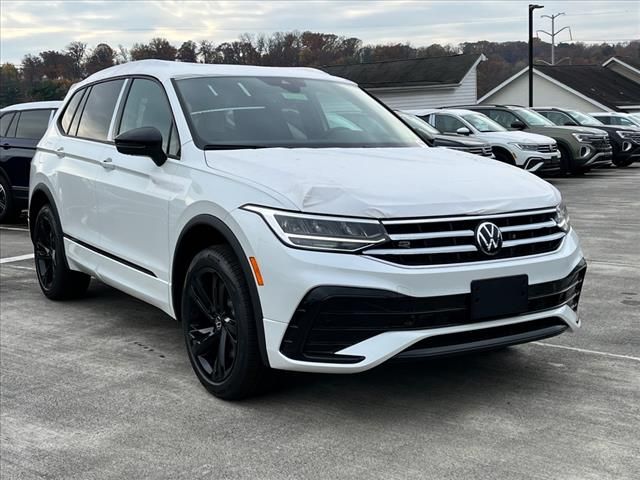 2024 Volkswagen Tiguan SE R-Line Black