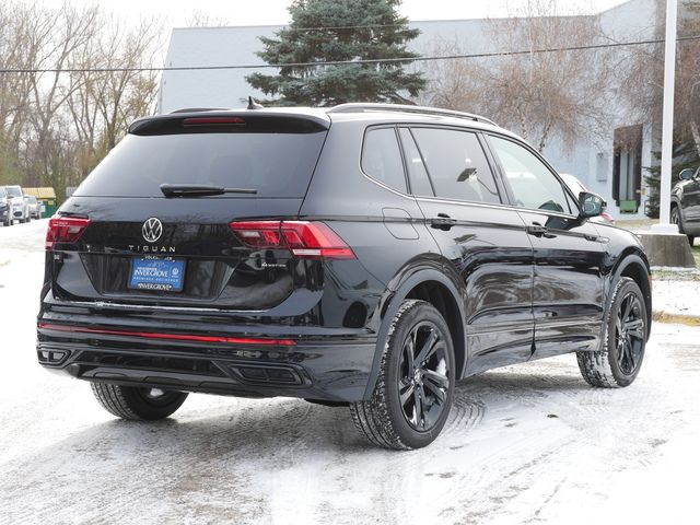 2024 Volkswagen Tiguan SE R-Line Black