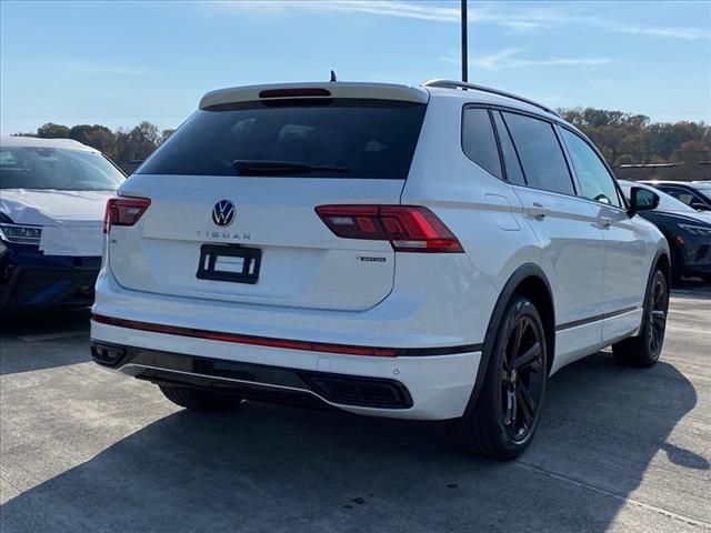 2024 Volkswagen Tiguan SE R-Line Black