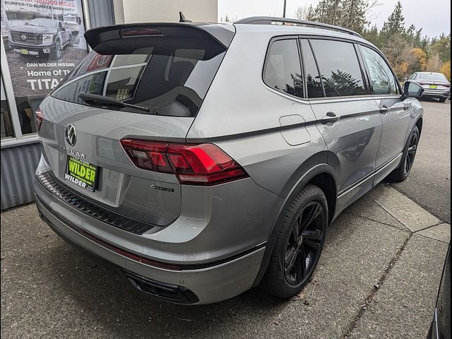 2024 Volkswagen Tiguan SE R-Line Black