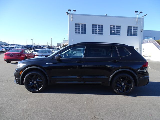 2024 Volkswagen Tiguan SE R-Line Black