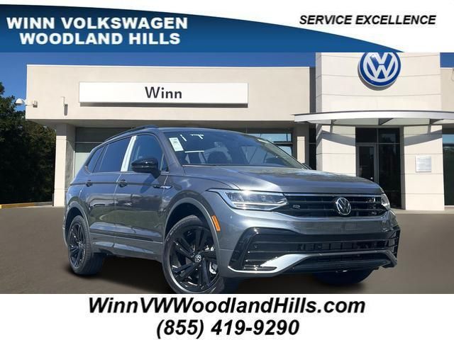 2024 Volkswagen Tiguan SE R-Line Black