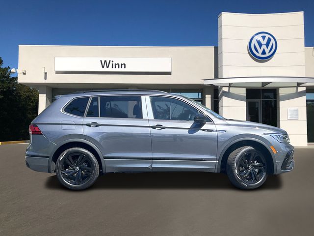 2024 Volkswagen Tiguan SE R-Line Black