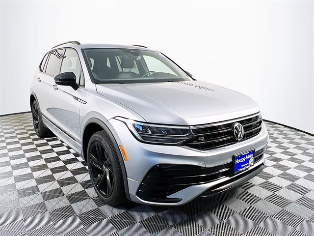 2024 Volkswagen Tiguan SE R-Line Black