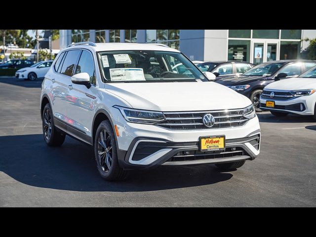 2024 Volkswagen Tiguan SE