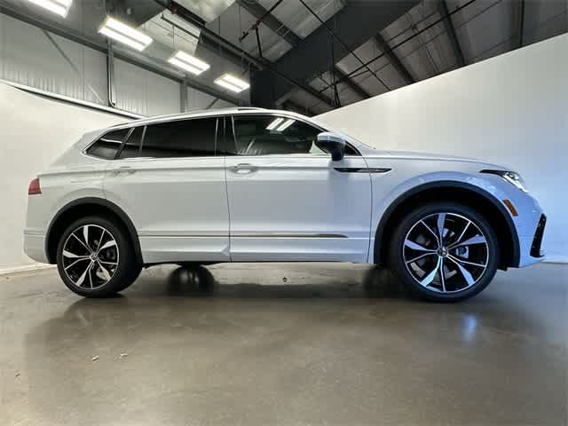 2024 Volkswagen Tiguan SEL R-Line