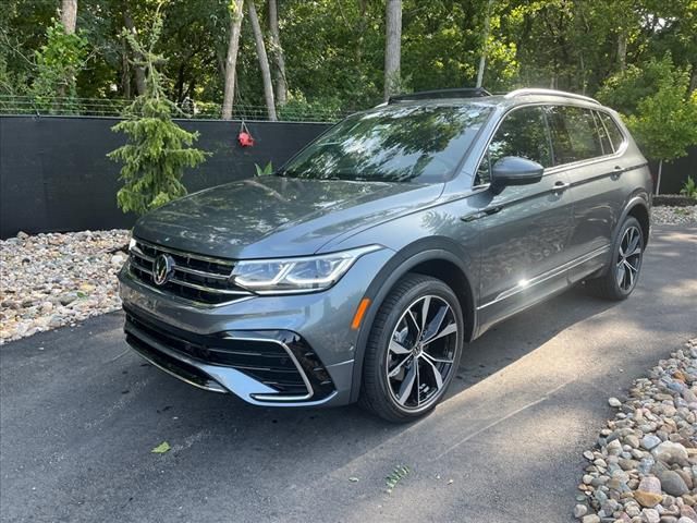 2024 Volkswagen Tiguan SEL R-Line