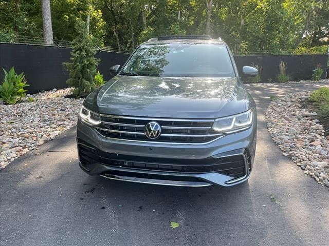 2024 Volkswagen Tiguan SEL R-Line