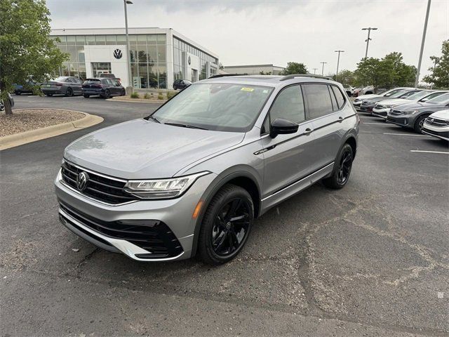 2024 Volkswagen Tiguan SE R-Line Black