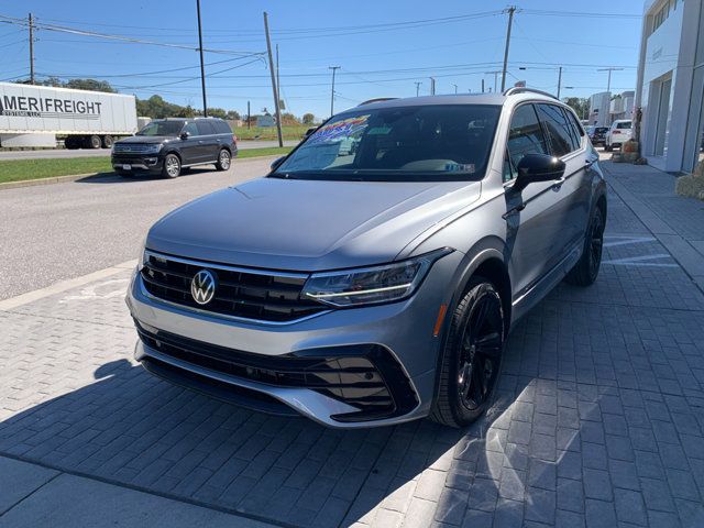 2024 Volkswagen Tiguan SE R-Line Black