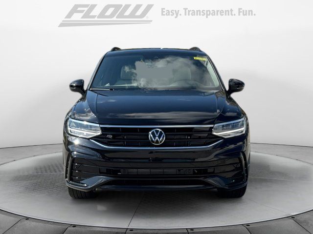 2024 Volkswagen Tiguan SE R-Line Black