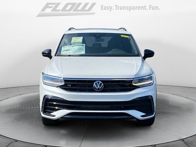 2024 Volkswagen Tiguan SE R-Line Black