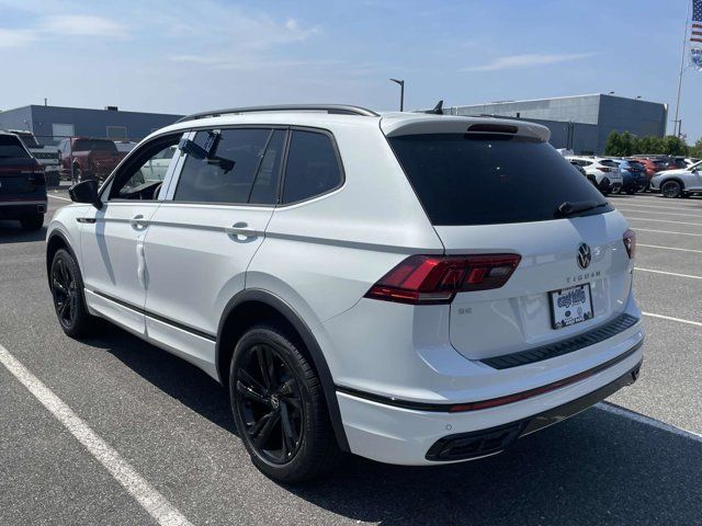 2024 Volkswagen Tiguan SE R-Line Black