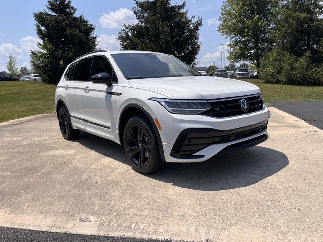 2024 Volkswagen Tiguan SE R-Line Black