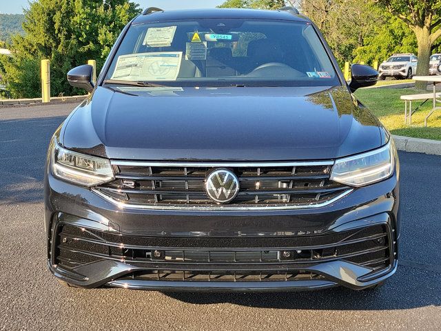 2024 Volkswagen Tiguan SE R-Line Black