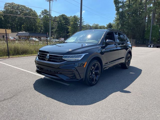 2024 Volkswagen Tiguan SE R-Line Black