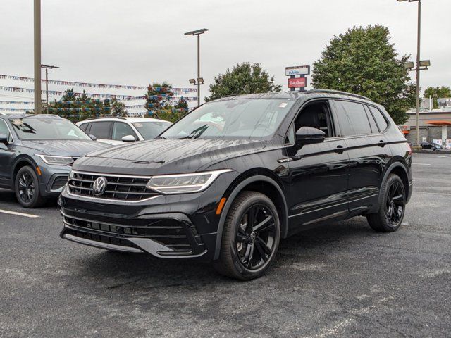 2024 Volkswagen Tiguan/Taos SE R-Line Black