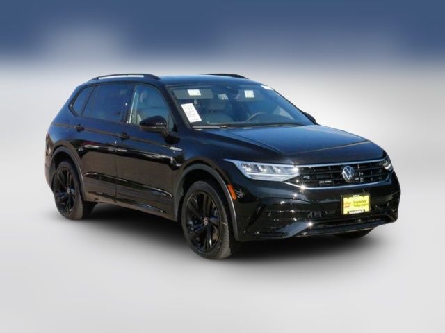 2024 Volkswagen Tiguan/Taos SE R-Line Black