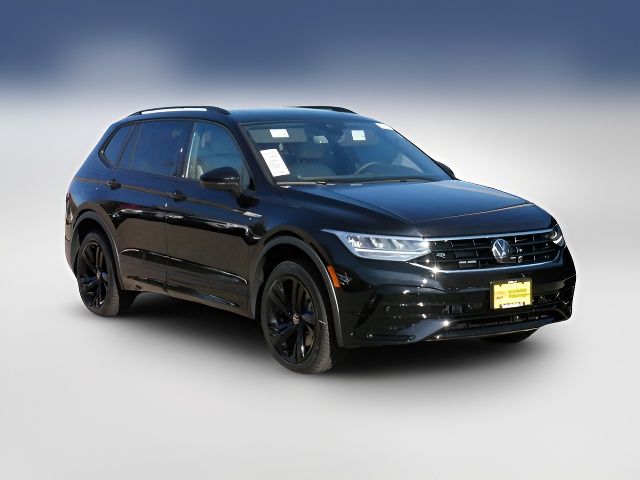 2024 Volkswagen Tiguan/Taos SE R-Line Black