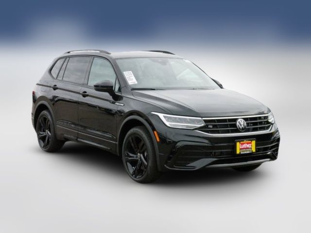 2024 Volkswagen Tiguan/Taos SE R-Line Black