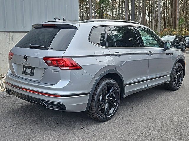 2024 Volkswagen Tiguan SE R-Line Black