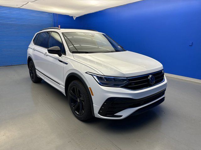 2024 Volkswagen Tiguan SE R-Line Black