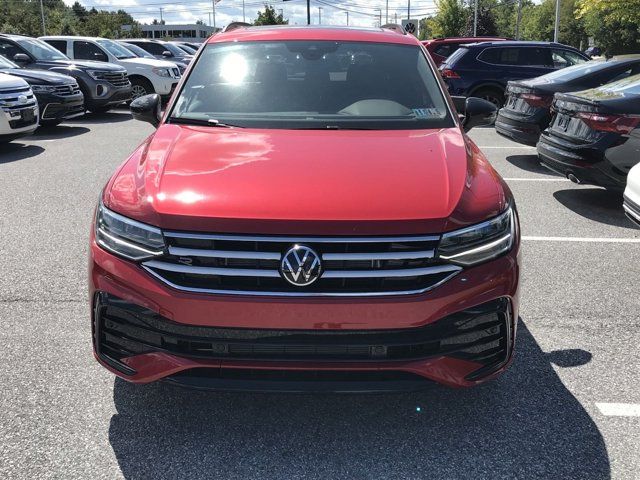 2024 Volkswagen Tiguan SE R-Line Black