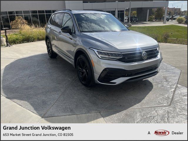 2024 Volkswagen Tiguan SE R-Line Black