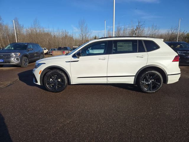 2024 Volkswagen Tiguan/Taos SE R-Line Black