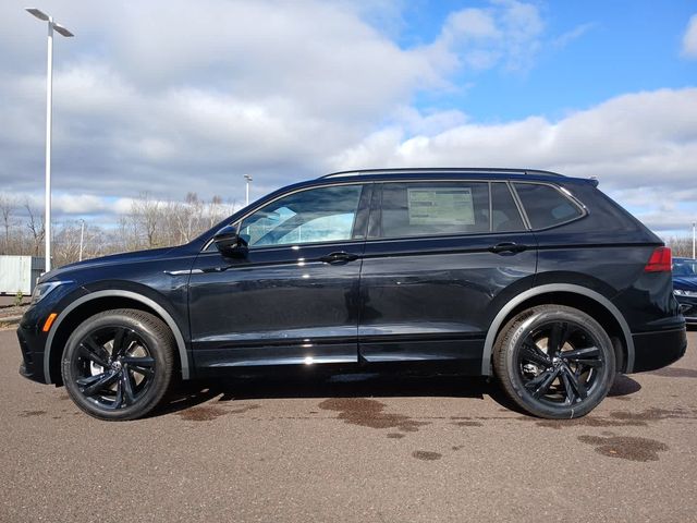 2024 Volkswagen Tiguan/Taos SE R-Line Black