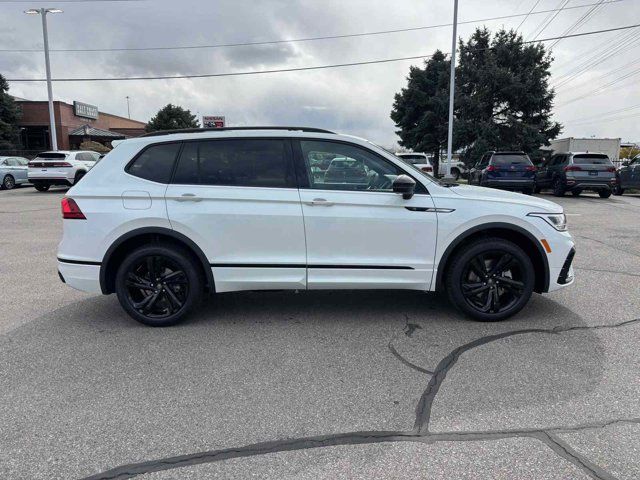 2024 Volkswagen Tiguan/Taos SE R-Line Black