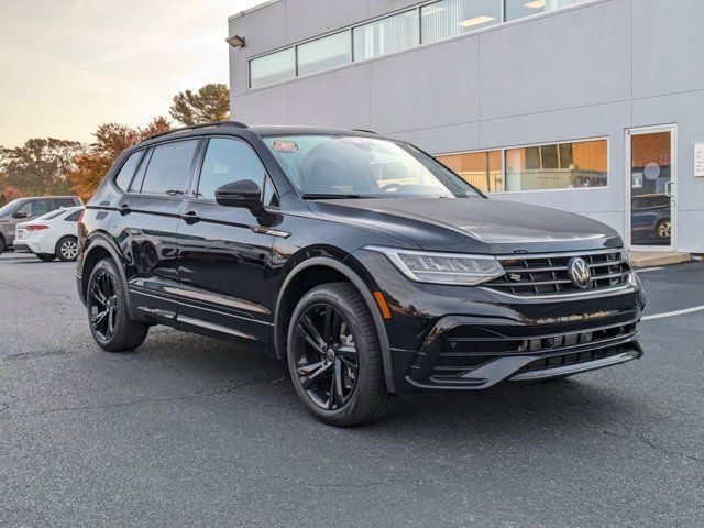 2024 Volkswagen Tiguan SE R-Line Black