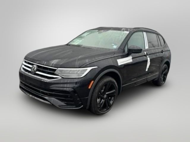 2024 Volkswagen Tiguan SE R-Line Black