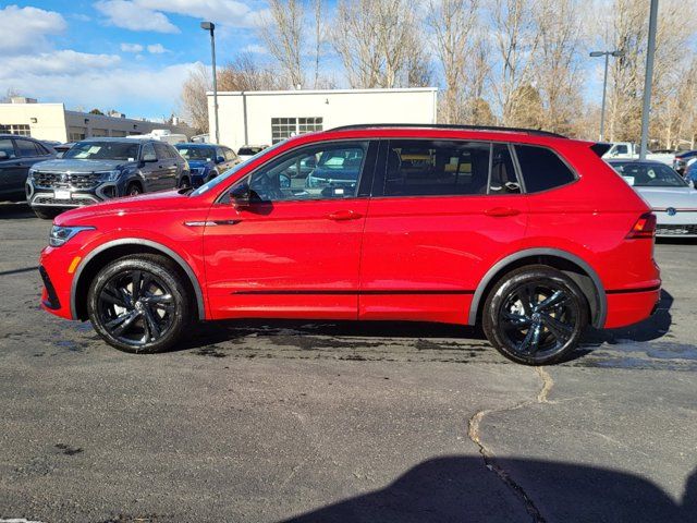 2024 Volkswagen Tiguan SE R-Line Black