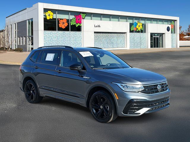 2024 Volkswagen Tiguan SE R-Line Black