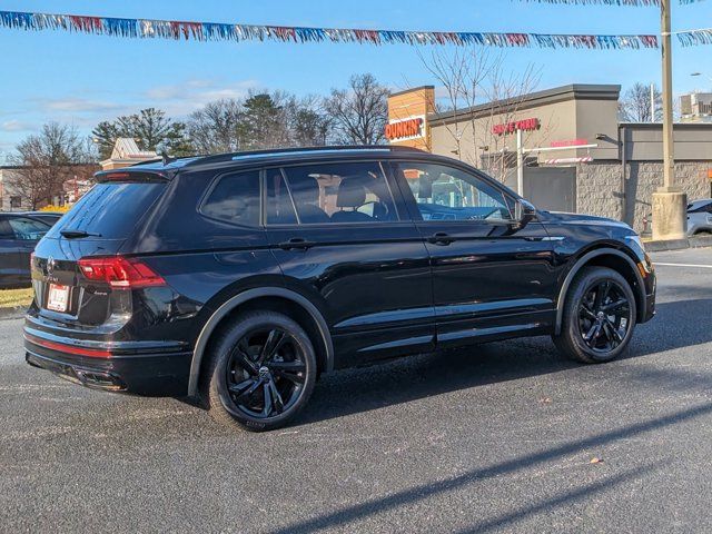 2024 Volkswagen Tiguan SE R-Line Black