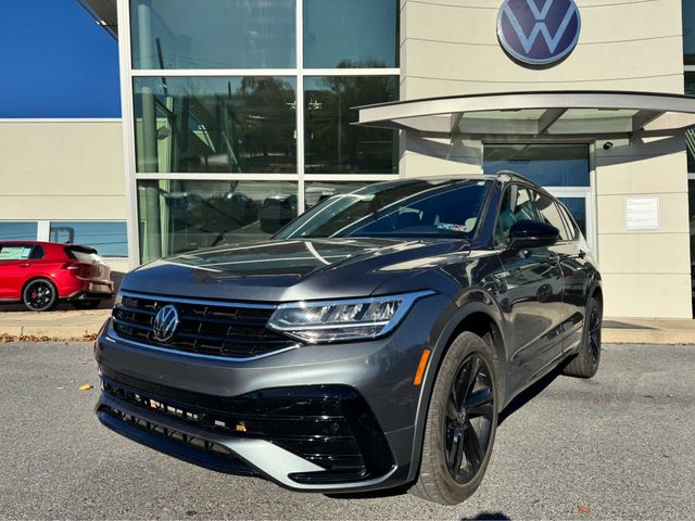 2024 Volkswagen Tiguan SE R-Line Black