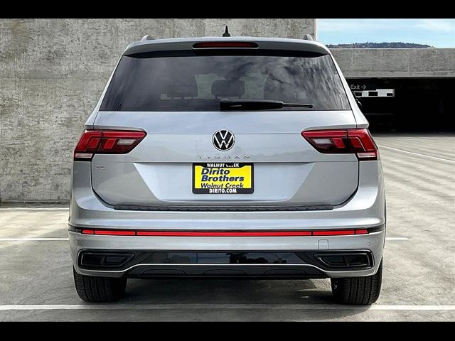 2024 Volkswagen Tiguan SE R-Line Black