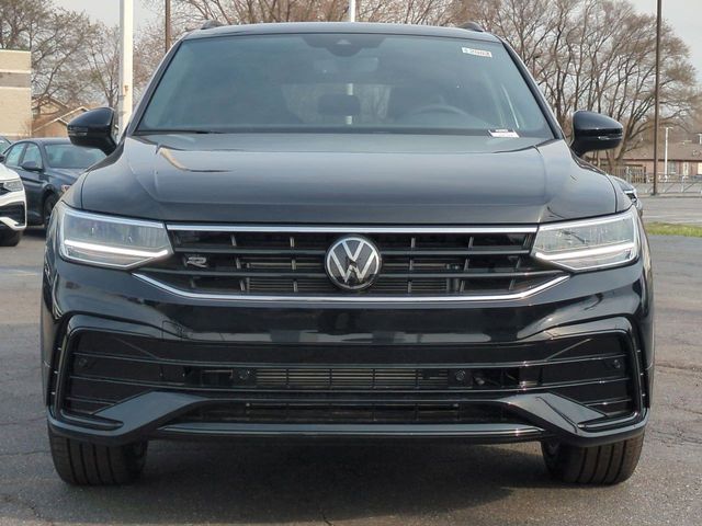 2024 Volkswagen Tiguan SE R-Line Black